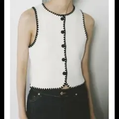 未使用！ZARA コントラスト刺繍ニットベスト　白　Mサイズ