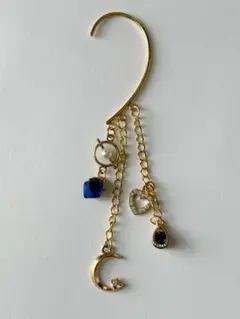 ゴールド 月と宝石のイヤーカフ