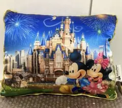 【新品・タグ付き】上海ディズニー　ミッキー・ミニー クッション シンデレラ城
