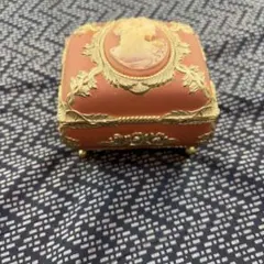 SANKYO カメオ オルゴール 木製宝石箱 - メルカリ