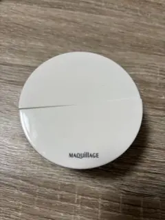 MAQuillAGE エッセンスグロウフェイスパウダー シアーアイボリー