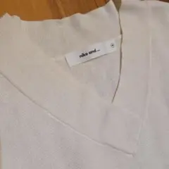 niko and ... ホワイトニットベスト Vネック