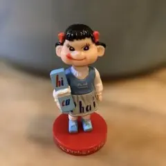 ペコちゃん フィギュア