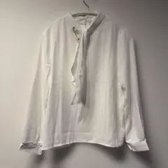 【新品タグ付】パール付 ボウタイブラウス ホワイト XL 上品 きれいめのサムネイル