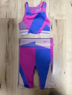 Nike ヨガウェア スポーツブラとレギンスセット