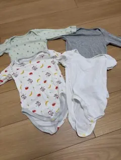 80サイズ　ユニクロ　ボディスーツセット