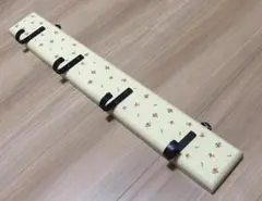 クリーム色 花柄 タオル掛け 5フック
