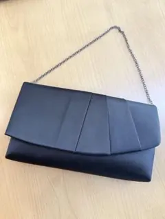 黒のパーティーバッグ