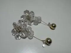 ブライダル　花モチーフ ピアス ホワイト ゴールド