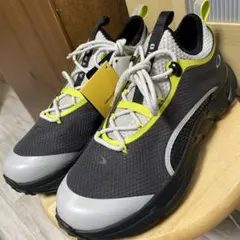 新品　オークリー Oakley Light Shield ビブラムソールのサムネイル
