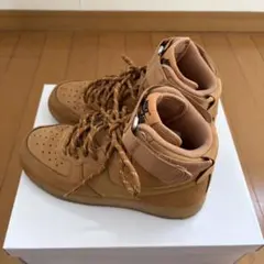 NIKEのAIR FORCE 1 MID ブラウン 23.5