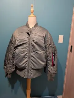 VETEMENTS ヴェトモン リバーシブルエンジェルボンバー Lサイズ 美中古 VETEMENTS ヴェトモン リバーシブルエンジェルボンバー Lサイズ 美中古