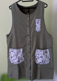 前ボタン裏フリースエプロン カーキ
