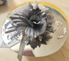 東京IGIN グレーの花コサージュ卒業式