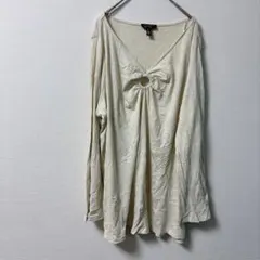 DKNY シアー素材 ストレッチ性のありノースリーブトップス クリーム色 