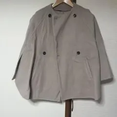 ケープショートコートベージュ系のサムネイル