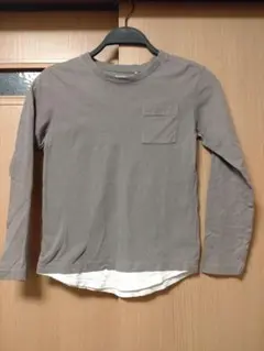 グレー 長袖カットソー ポケット付き　140センチ