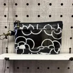 スマートキーケース　パスケース　マチ付き