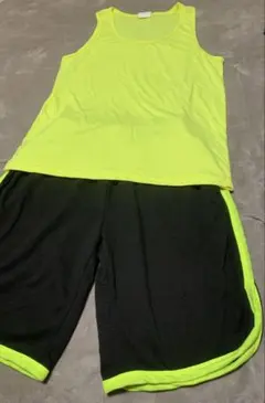 ネオンイエロー ショート パンツ タンクトップ セットアップ 上下 黒 男女