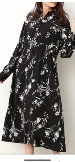 VIS モノトーンフラワーシャツワンピ