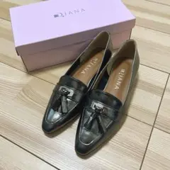 DIANA メタリックタッセルローファー