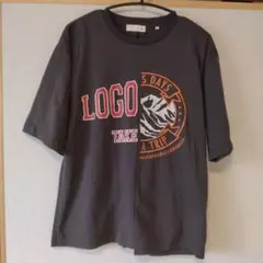LOGOS　DAYS　グレー ロゴプリント Tシャツ　メンズМのサムネイル