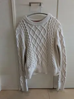 トミーヒルフィガー　ケーブルニットセーター