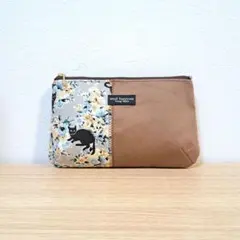 ぷっくり ファスナーポーチ 花柄 黒猫 おしゃれ 可愛い ブラウン ねこ雑貨 茶