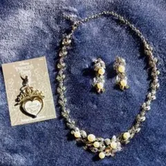 未使用❄パールと花リーフ❀ネックレス＆イヤリング　 ディズニープリンセチャーム