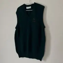 古着　ニットベスト　深緑　Ｖネック　ワンポイント