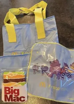 マクドナルド福袋2026 クーラーバッグ　ハンカチ　ビッグマックハンカチ付き