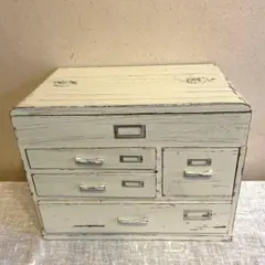 Item thumbnail for item b9da56b3-22d6-44af-8bbb-478853c157e3