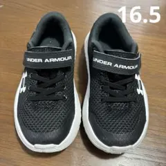 アンダーアーマー スニーカー　16.5のサムネイル