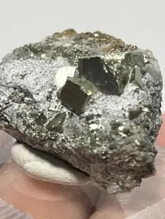 国産鉱物　倉谷鉱山　黄鉄鉱