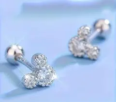 ディズニーミッキーマウス型クリスタルピアス