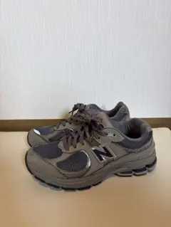 2002R New Balance グレー スニーカー