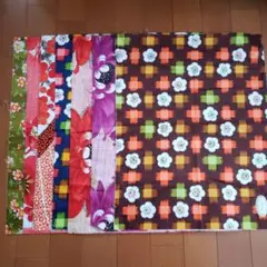 多色花柄生地 はぎれ　約38㎝×48㎝　7枚