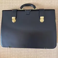 ブラックレザー ビジネスバッグ