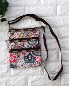 Item thumbnail for item 7ff9f3a0-92ee-4d91-9ecb-a7482b6745e4