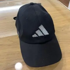 adidas ストライプロゴ キャップ 黒　adidasゴルフ　キャップ