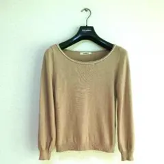 パール付き　ベージュ　ニット　上品　オシャレ　高見え　秋冬　アンゴラ　セーター