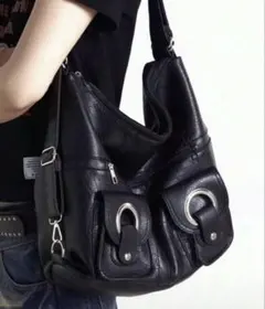 大容量 レザー ショルダーバッグ 黒