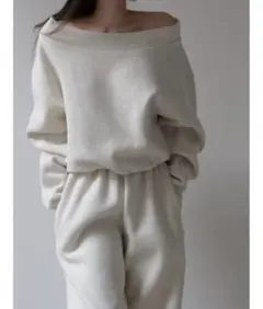 celon off shoulder sweat