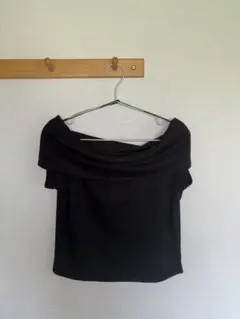 オフショルダーT