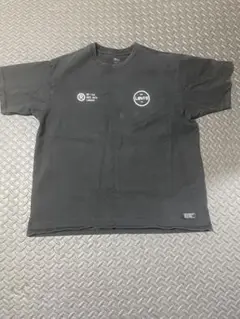 Levi's ブラック Tシャツ