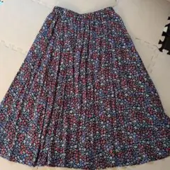 テチチ ルノンキュール　花柄スカート