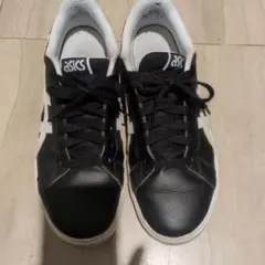 ASICS ブラック ホワイト ローカットスニーカー