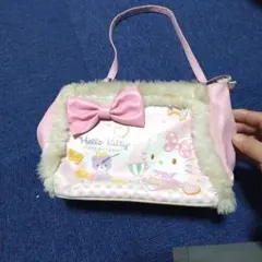 Hello Kitty ファー付きポシェット
