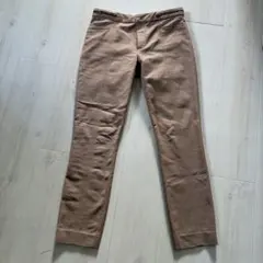 ベージュ チノパン