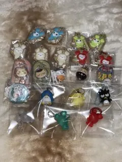 TWICE ちいかわ　サンリオ　チャーム　ストラップ　バラ売り可